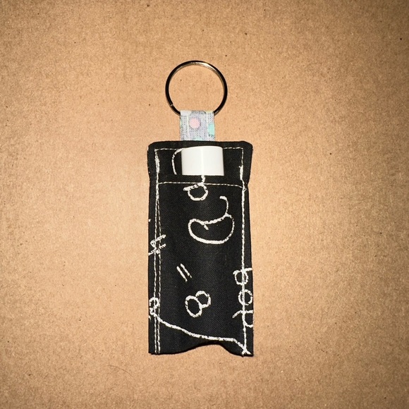 Handmade lip balm holder keychain - Picture 2 of 4